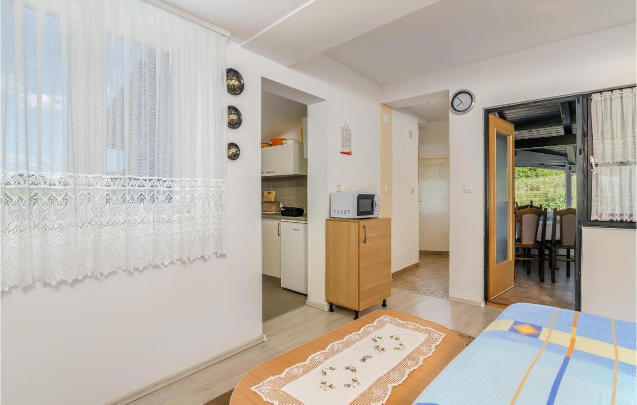 Amazing Apartment In Zupanje With Wifi Kültér fotó